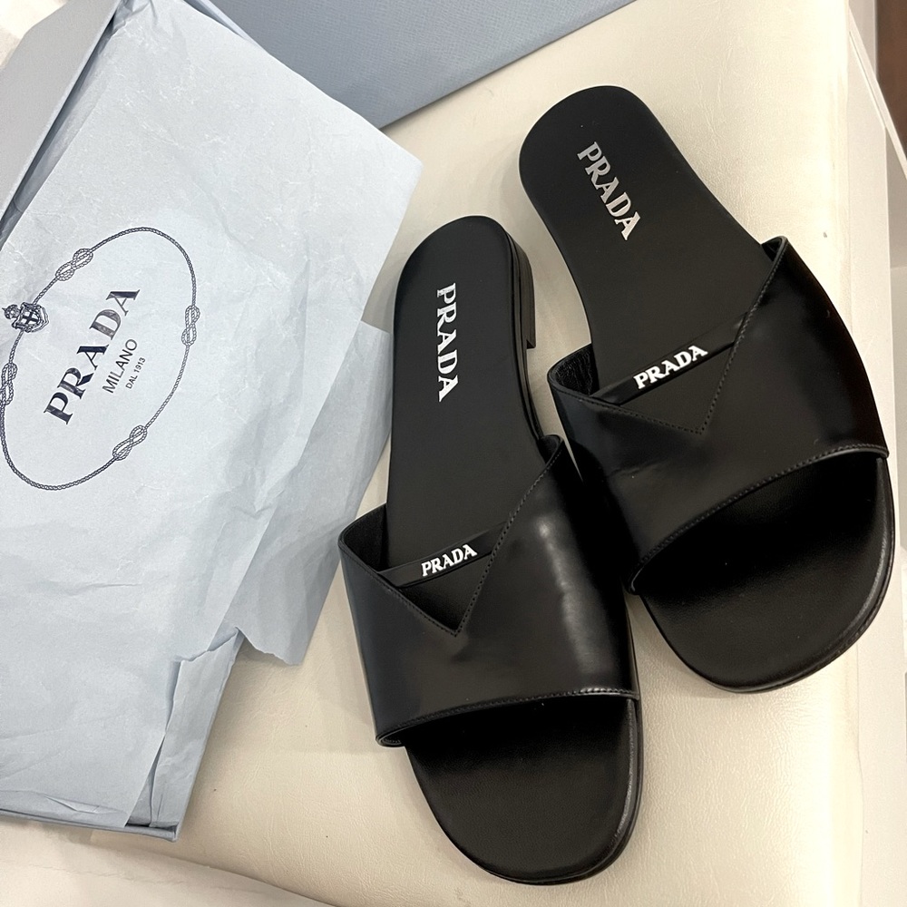 !SOLD! Prada Triangle Logo Strap Black Leather White Slide Sandal Flip Flop 37.5